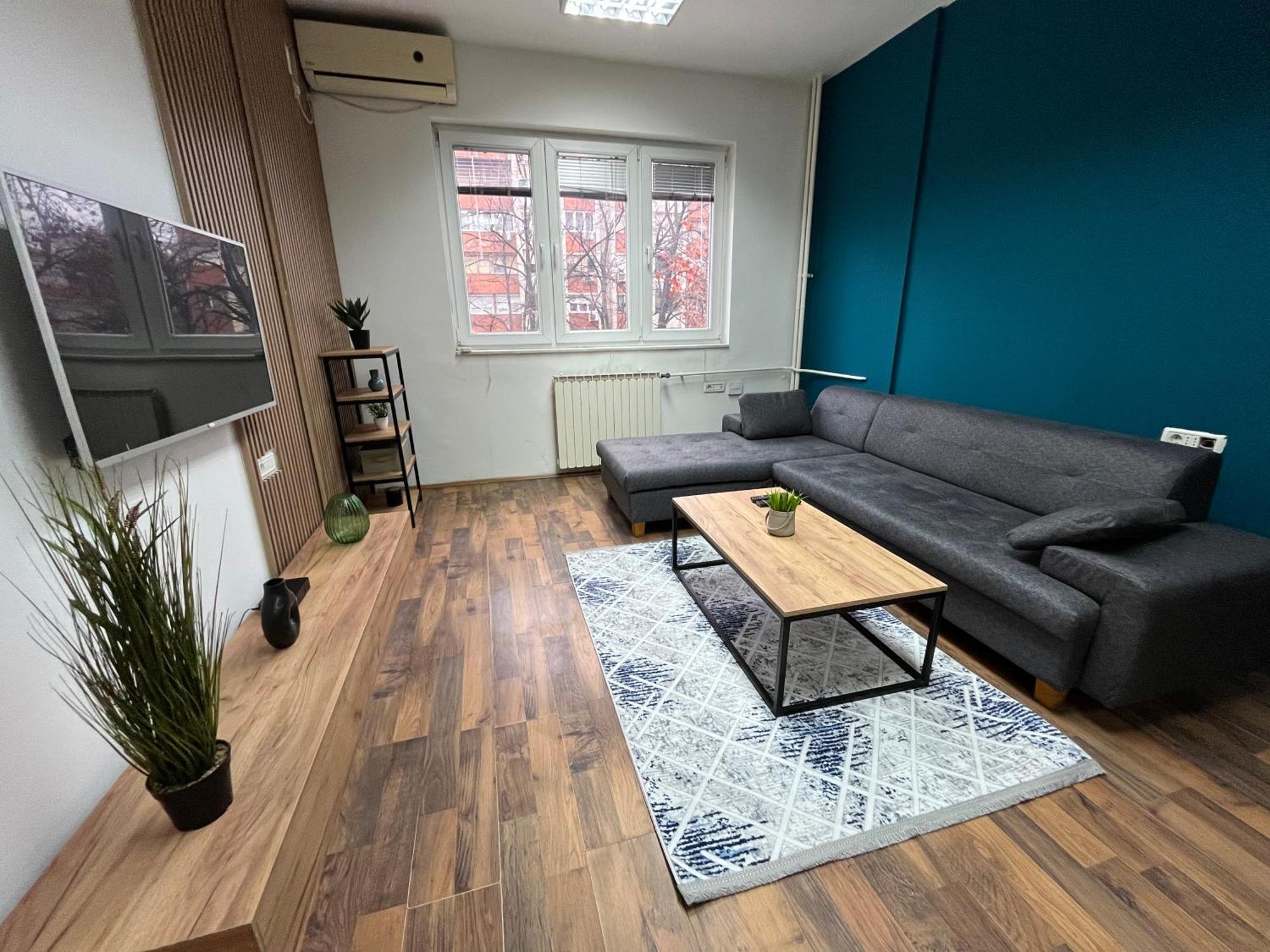 Central M - 5 Apartments Skopje Ngoại thất bức ảnh