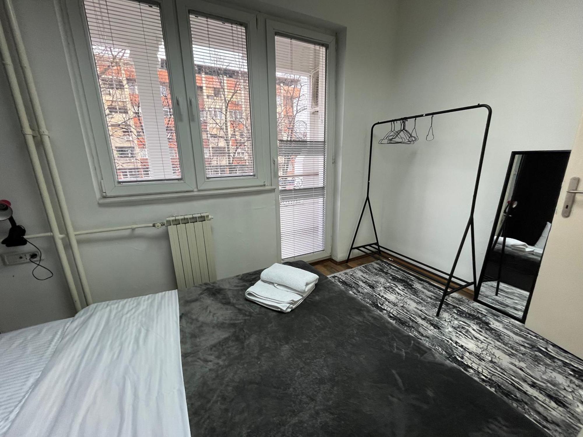 Central M - 5 Apartments Skopje Ngoại thất bức ảnh