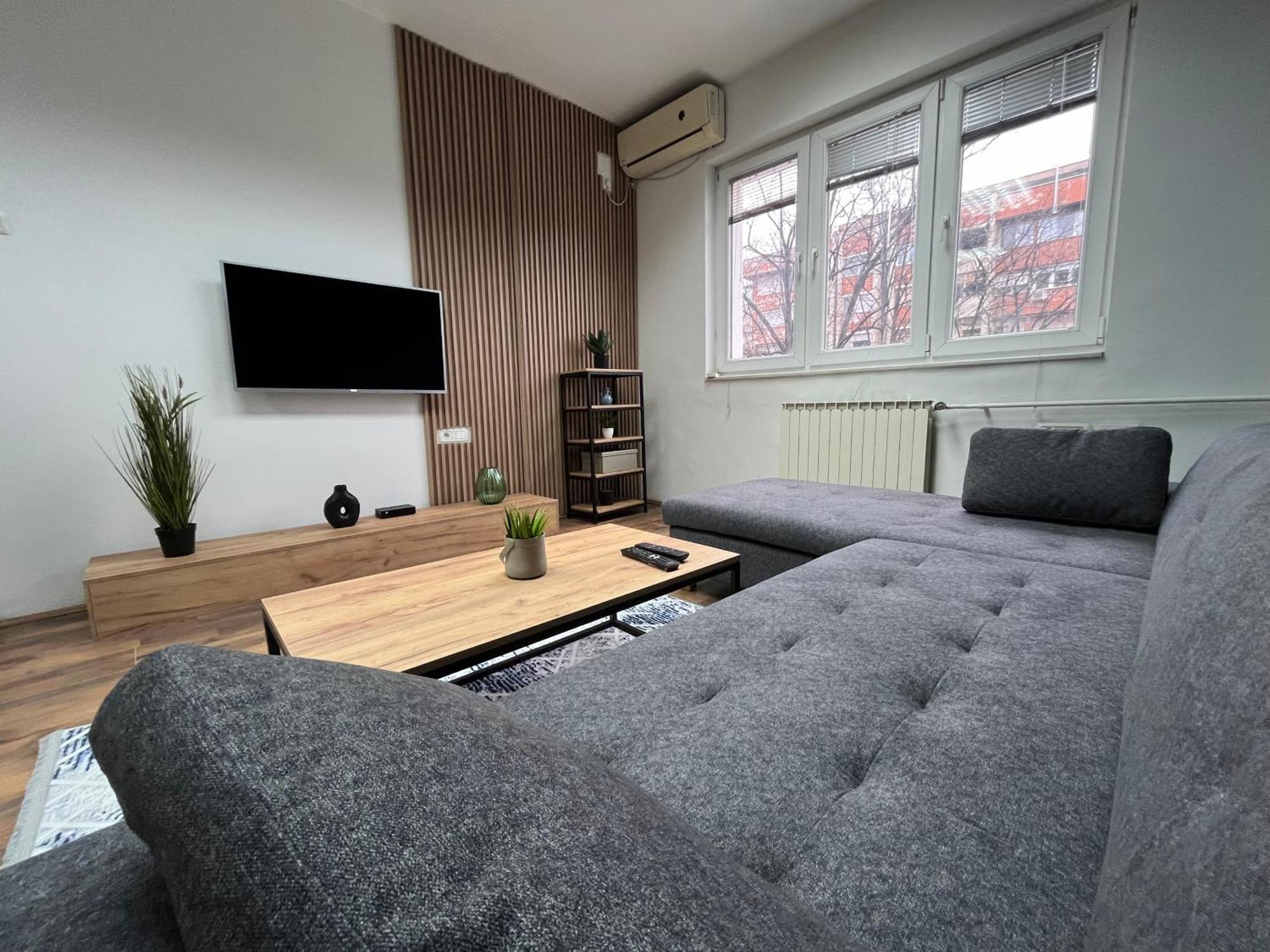 Central M - 5 Apartments Skopje Ngoại thất bức ảnh