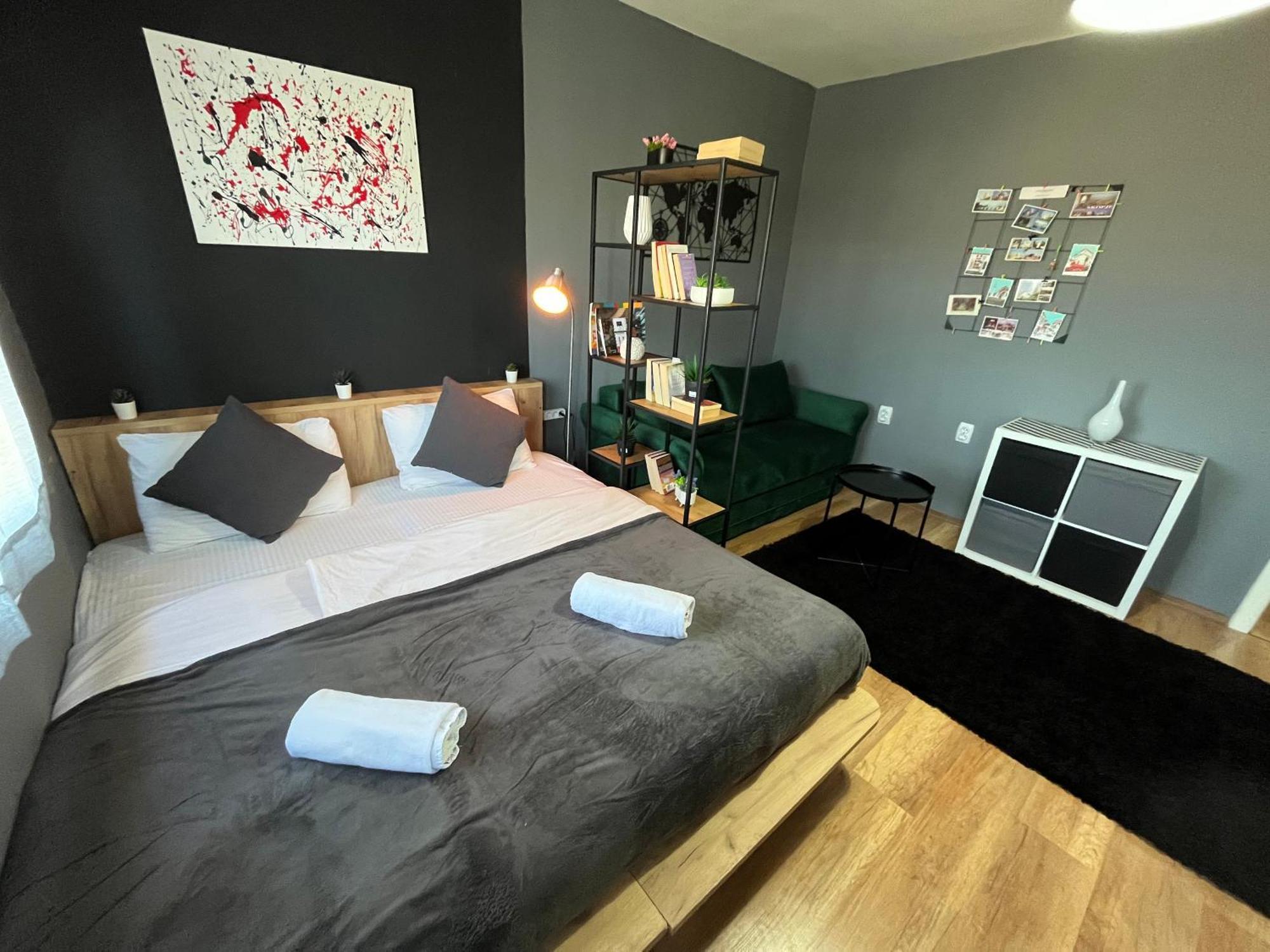 Central M - 5 Apartments Skopje Ngoại thất bức ảnh