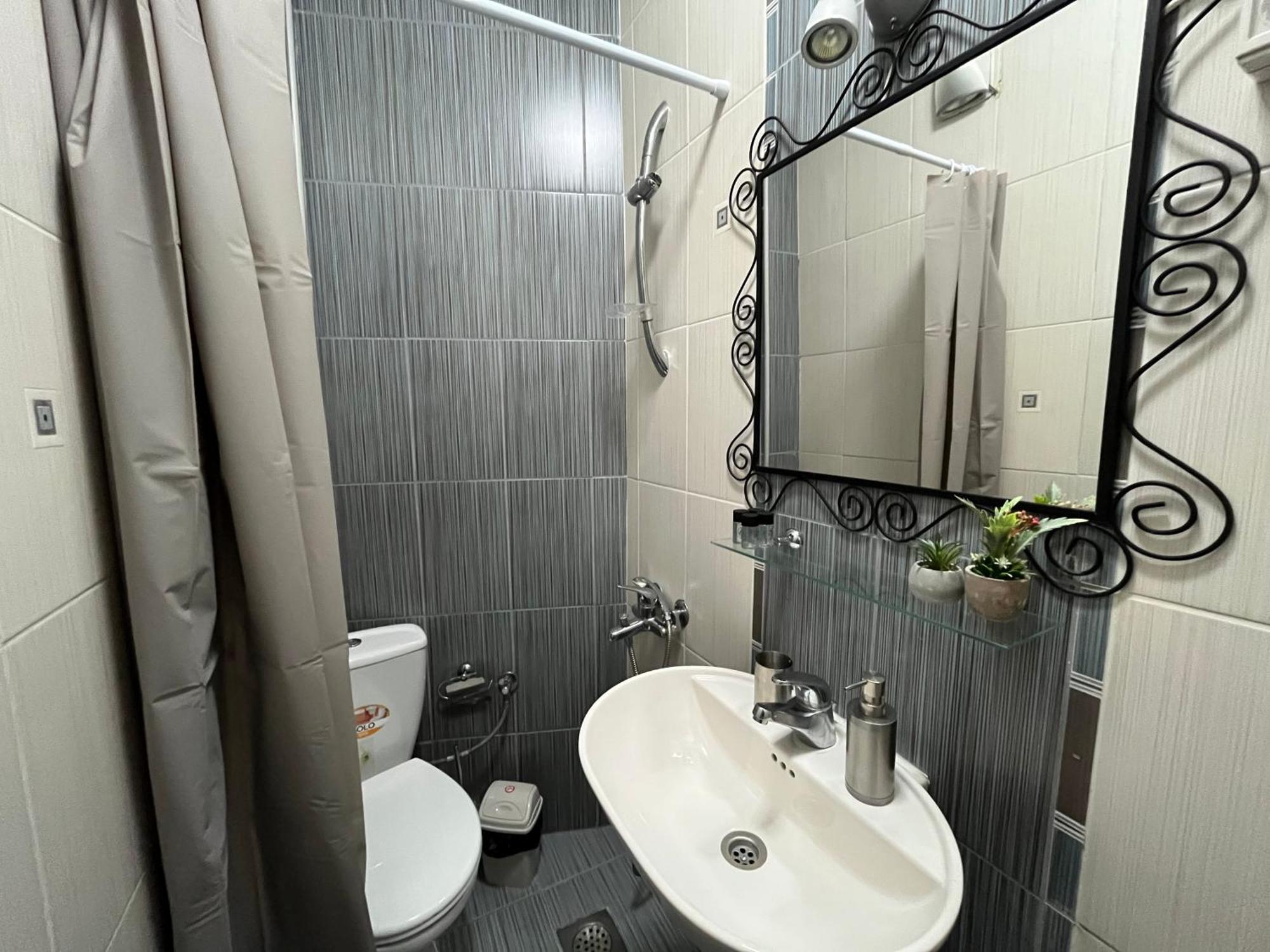 Central M - 5 Apartments Skopje Phòng bức ảnh