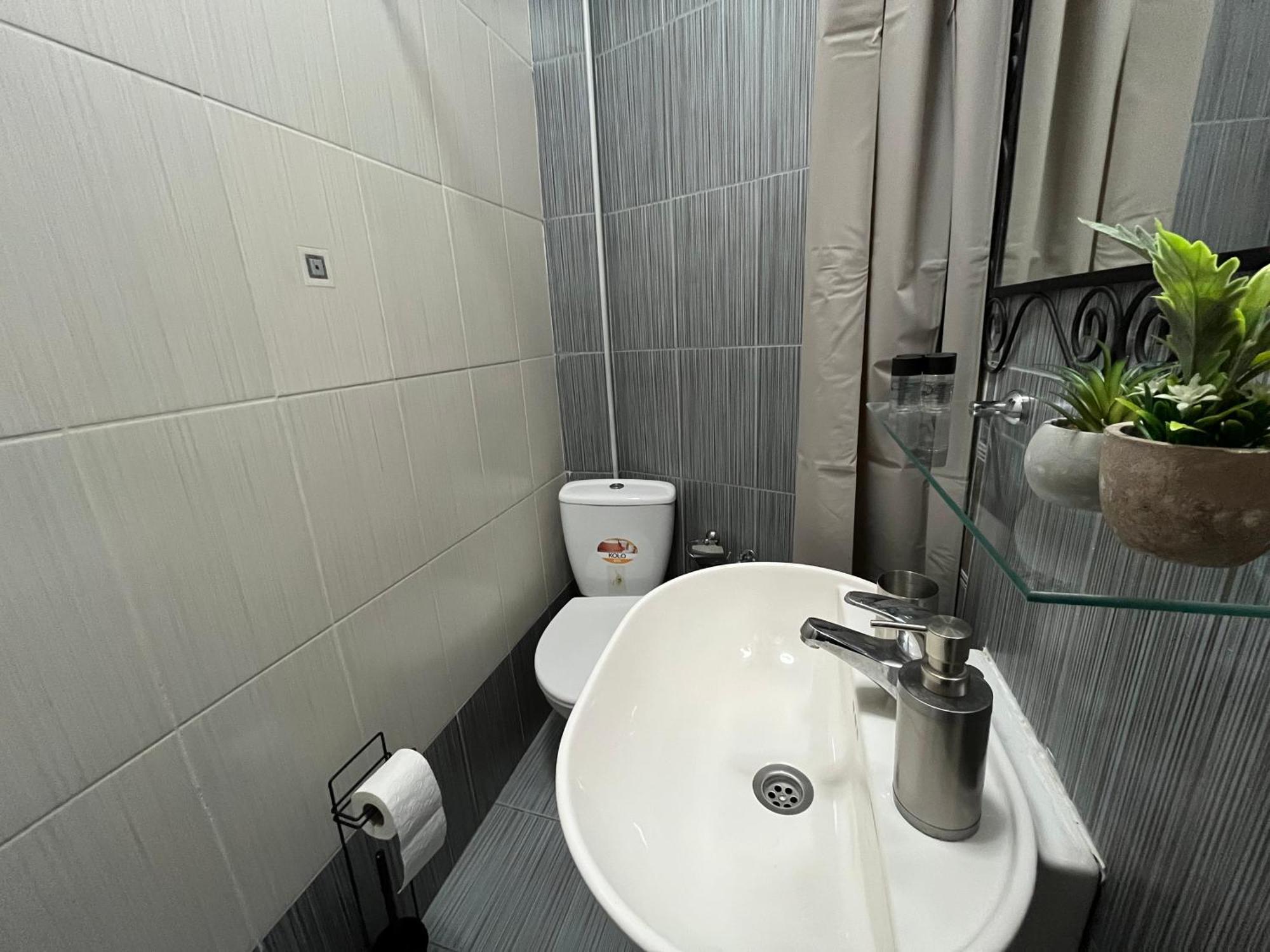Central M - 5 Apartments Skopje Phòng bức ảnh