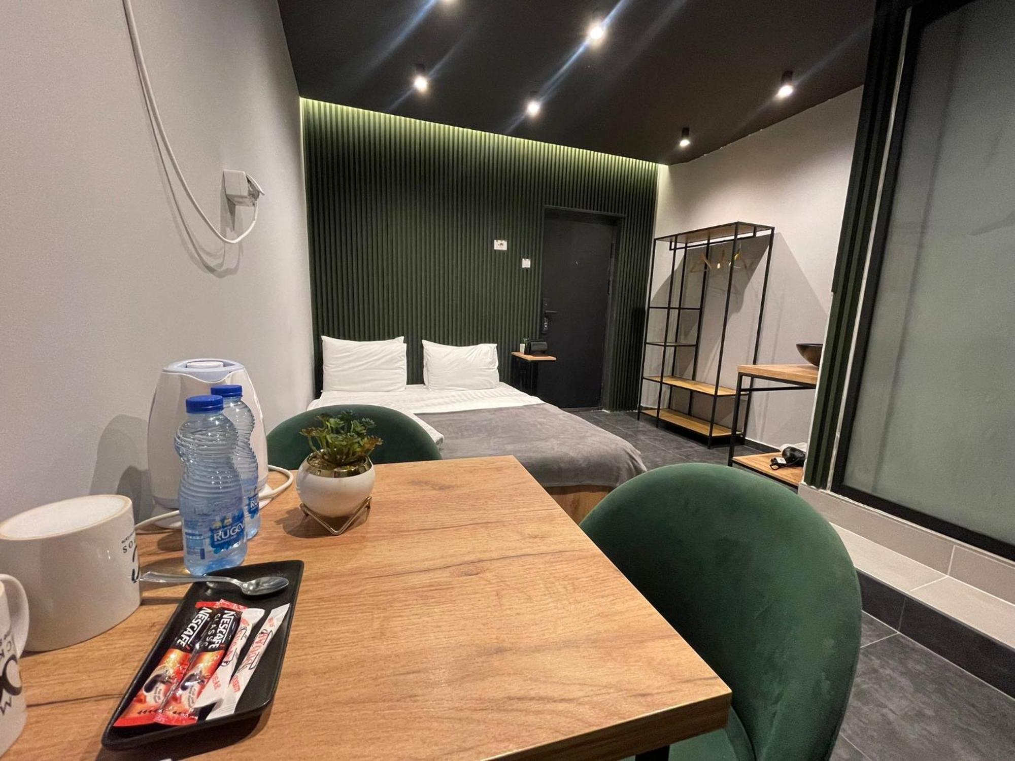 Central M - 5 Apartments Skopje Ngoại thất bức ảnh
