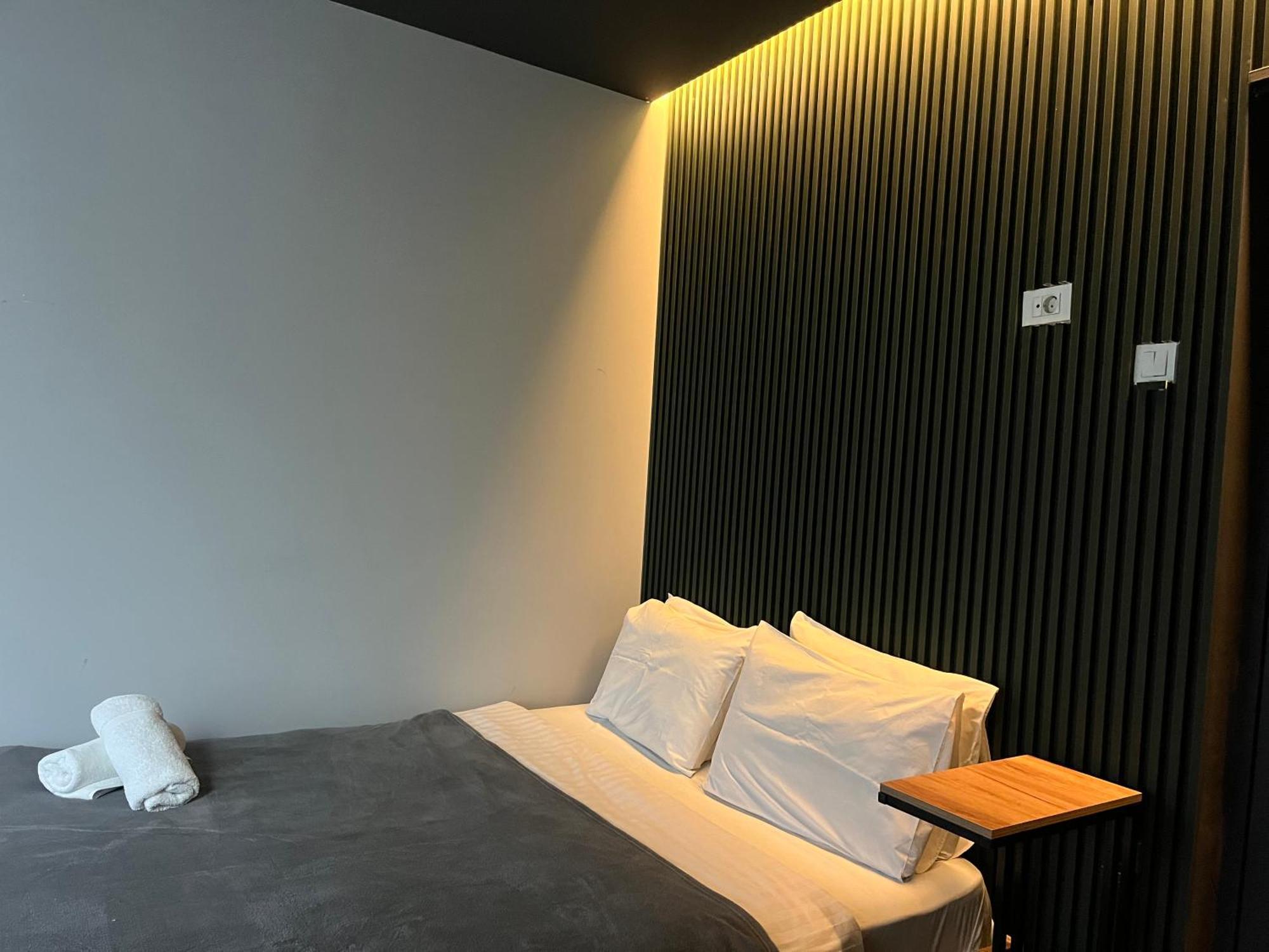 Central M - 5 Apartments Skopje Ngoại thất bức ảnh