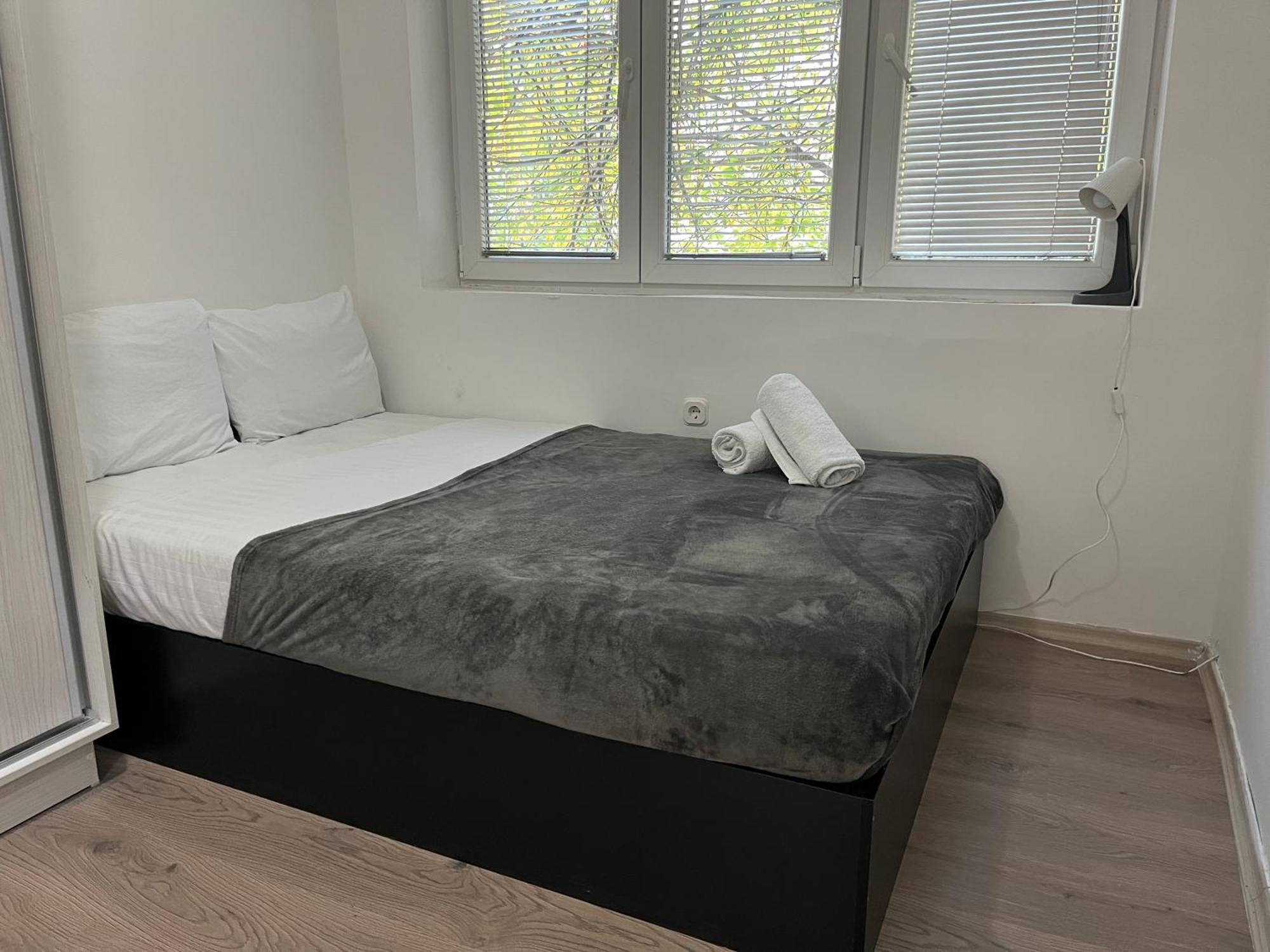 Central M - 5 Apartments Skopje Phòng bức ảnh